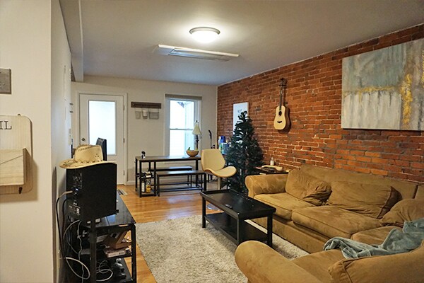 164-3 Broadway unit 3, Somerville, MA 02145 - photo 2