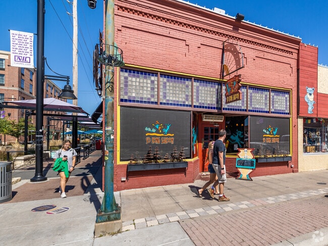 So Long Saloon is a local favorite on game day.