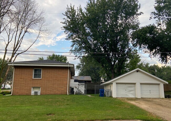 821 1st Ave NW unit B, Byron, MN 55920 - photo 3