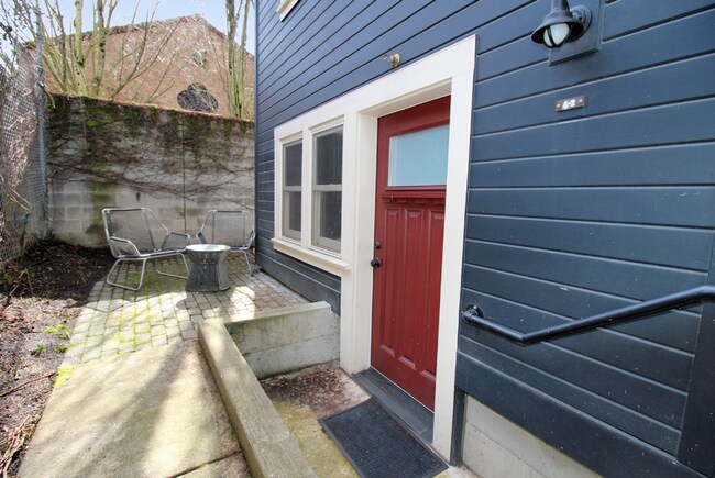 220 NW 17th Ave unit A-2, Portland, OR 97209 - photo 3