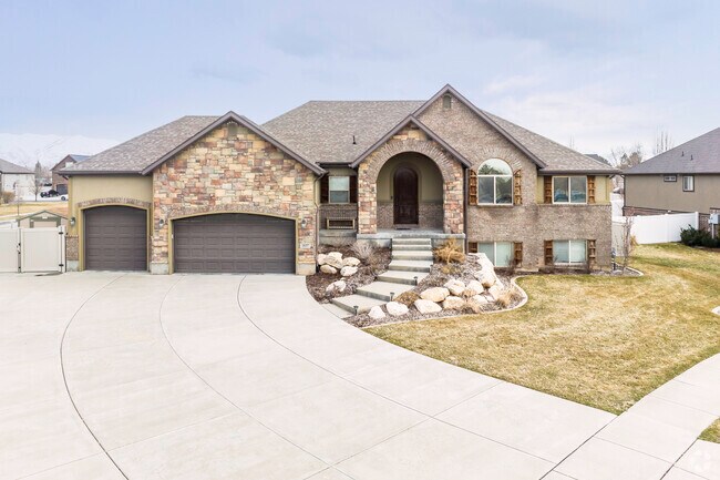 Residential streets in Syracuse showcase a mix of home styles and sizes.