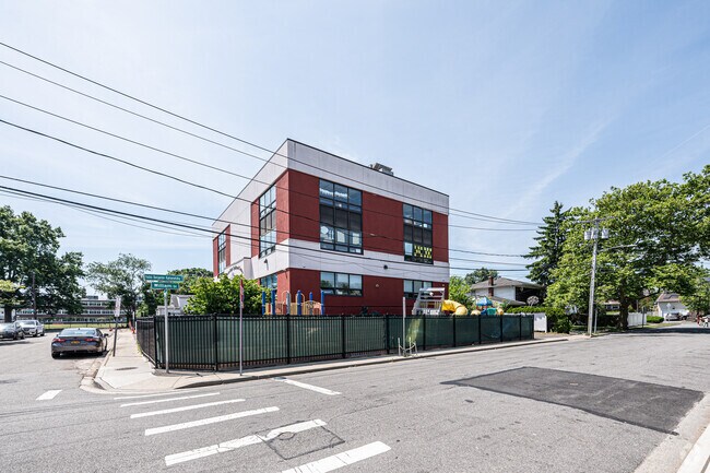Just over the safety fence you will see the playground at Yeshiva Of South Shore in Woodmere.