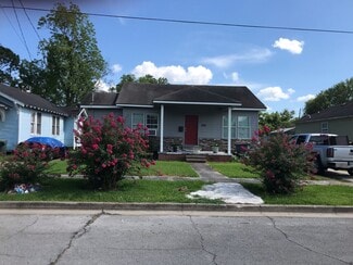 1687 Cartwright St, Beaumont, TX 77701