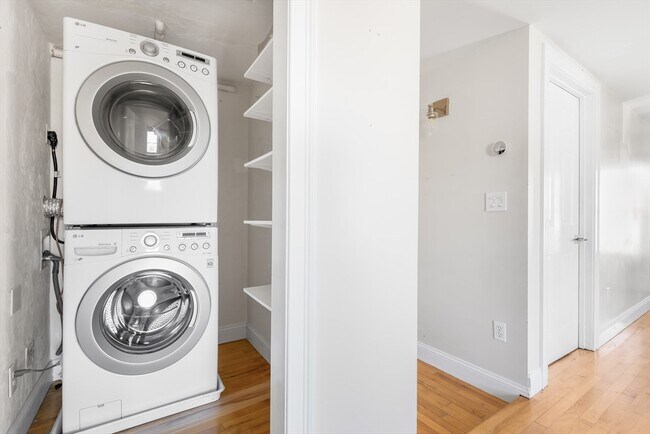 341 Cambridge St unit 3, Cambridge, MA 02141 - photo 5