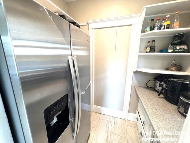 8 Perkins St unit 1, Jamaica Plain, MA 02130 - photo 4