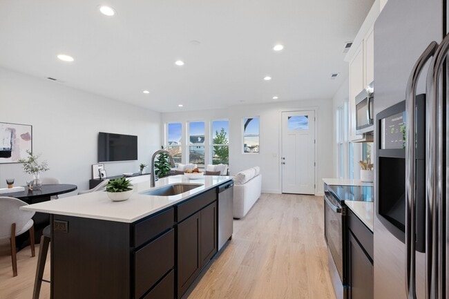 11313 S Offshore Way, South Jordan, UT 84009 - photo 5