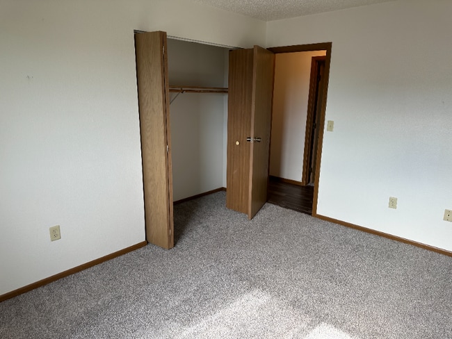 1401 12th St E unit 17, West Fargo, ND 58078 - photo 7