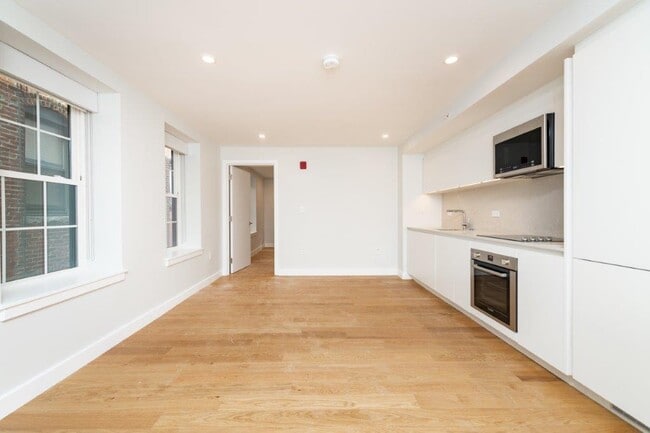 22 Fleet St unit 5, Boston, MA 02113 - photo 3