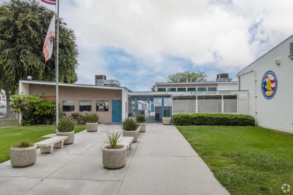 Wesley Gaines School is home to the Grizzlies.