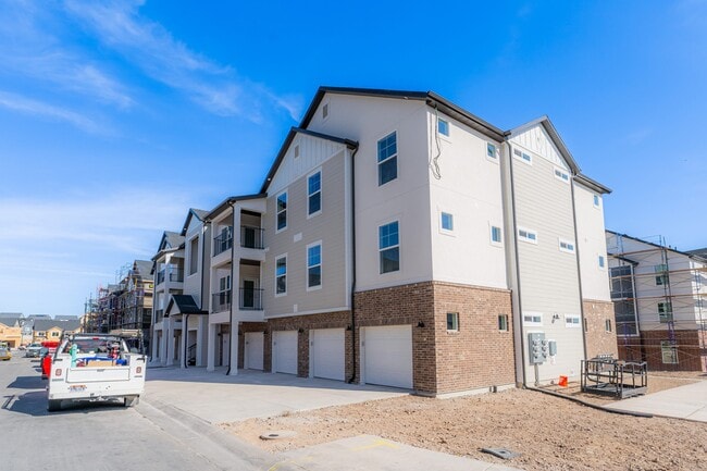 Highridge - Condos unit Lot J304, Saratoga Springs, UT 84045 - photo 2