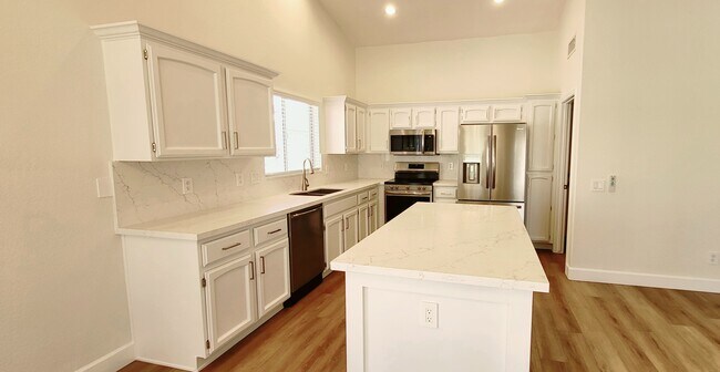 2980 N 152nd Ln, Goodyear, AZ 85395 - photo 4