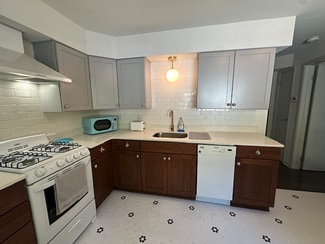 415 N Dunn St Unit 3, Bloomington, IN 47408