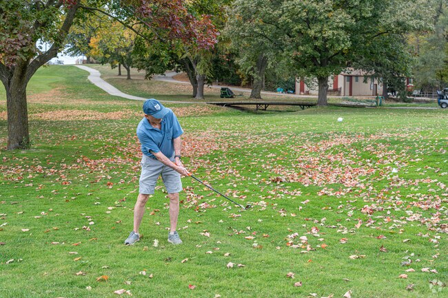 Built in the 1930's, Highland Park Golf Course offers 18-holes for residents of Bloomington.