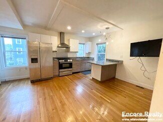 128 Hillside St Unit 1, Boston, MA 02120