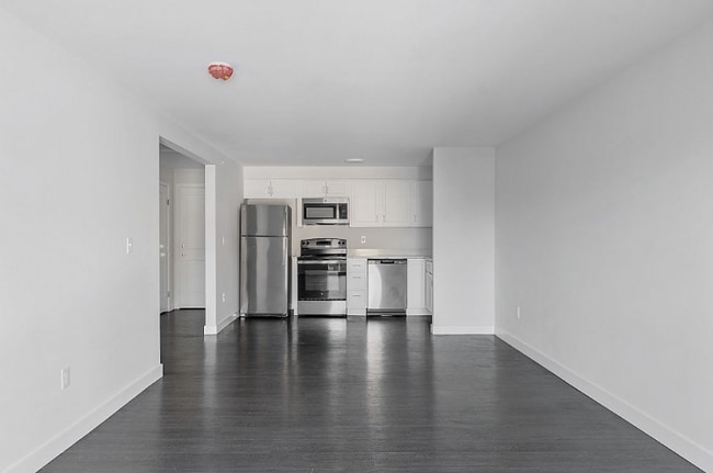 36 Farmington Rd, Rochester, NH 03867 - photo 5