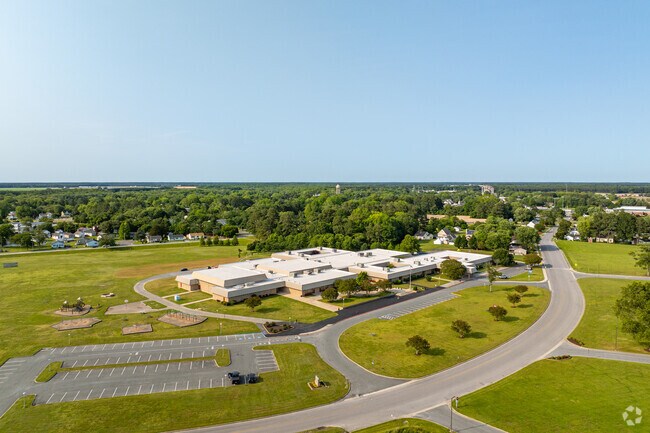 Snow Hill Middle School boast a student-teacher ratio of 9 to 1.