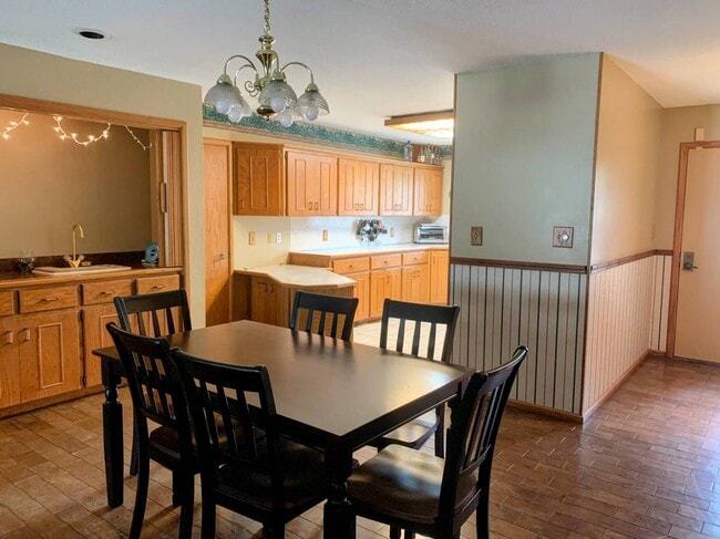 107 S Abbey Ln, Stillwater, OK 74074 - photo 5