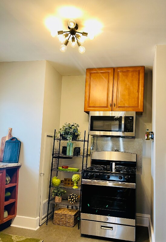 511 2nd St unit 4, Huntington, WV 25701 - photo 4