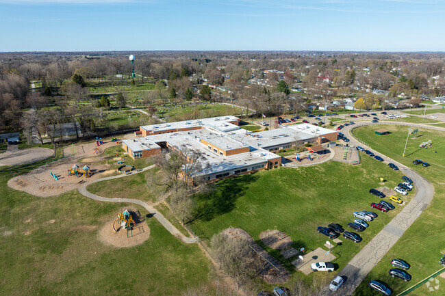 Coloma Elementary School offers a variety of programs that challenge children.