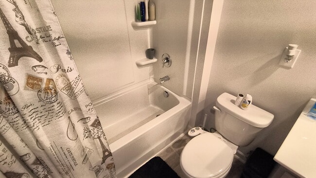 147 Highgrove Way unit Private room front, Dallas, GA 30157 - photo 7