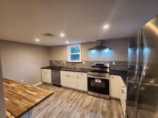 4717 Fox Ave, Niagara Falls, NY 14305