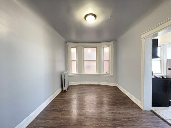 1203 Broad St 9