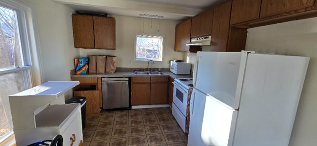 52 Middle St, Augusta, ME 04330 - photo 2