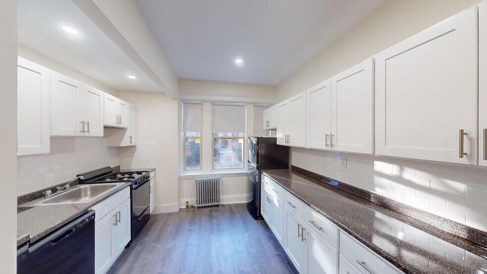 1789 Beacon St unit 1, Brookline, MA 02445 - photo 1