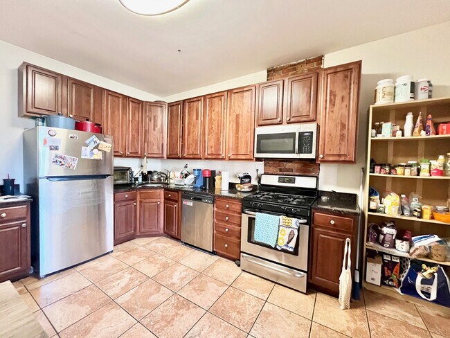 71 Pontiac St unit 2, Roxbury Crossing, MA 02120 - photo 3