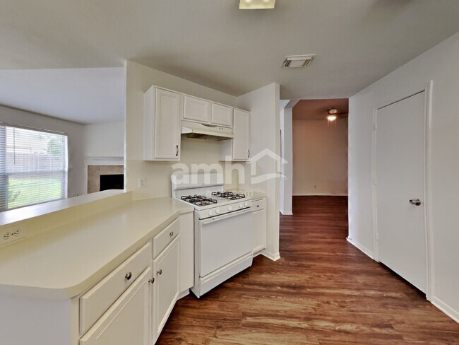 2114 English Green Way, Fresno, TX 77545 - photo 4