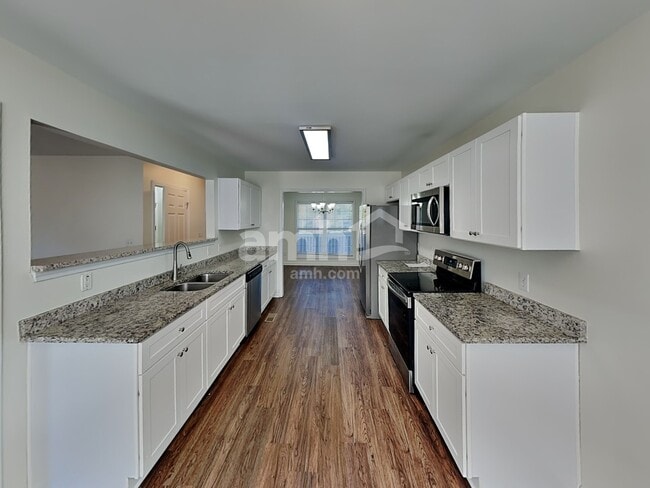 204 Bates Ct, Spring Hill, TN 37174 - photo 3