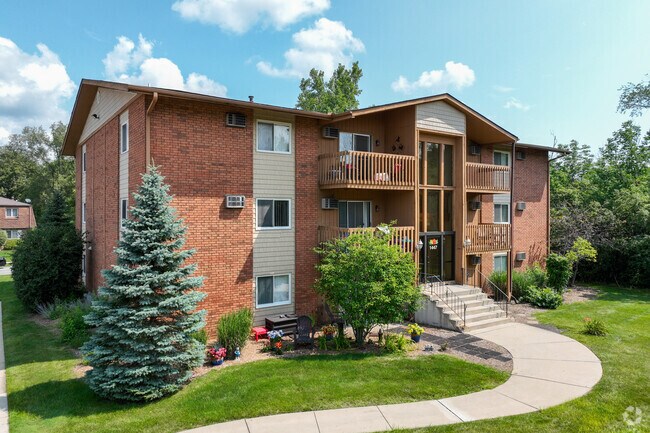Harvest Ridge Apartment Homes, Crown Point, IN 46307 - photo 2