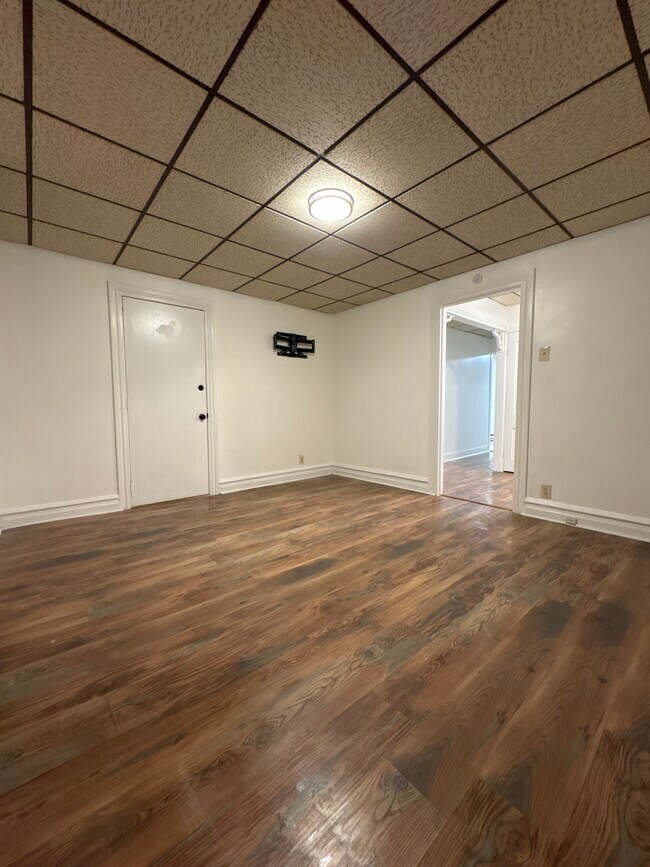 2030 Hanover Ave unit 1, Allentown, PA 18109 - photo 2