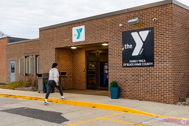 Alabar Hills residents stay active at the Black Hawk County YMCA.