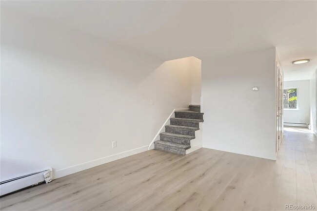 1632 Chester St unit 1632, Aurora, CO 80010 - photo 3