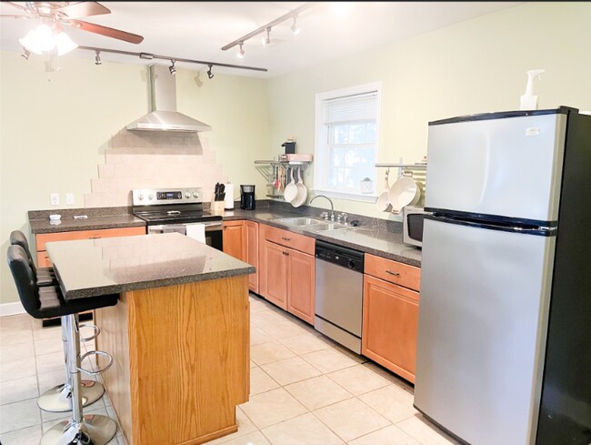 1152 Bradford Ave unit A, Charleston, SC 29412 - photo 6