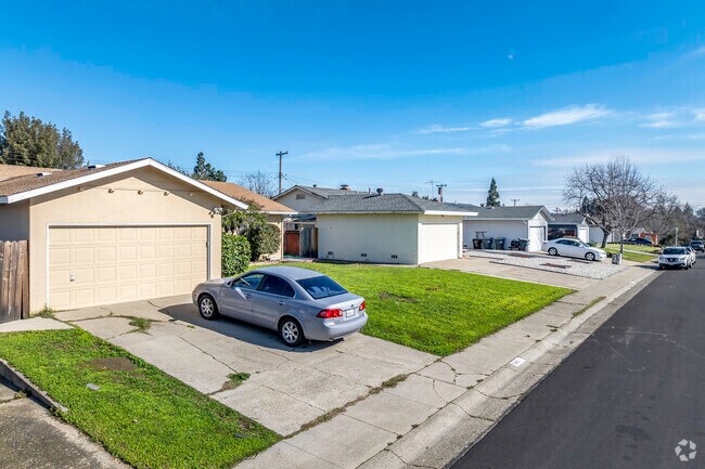 Rows of ranch-style homes are common in Foothill Farms.