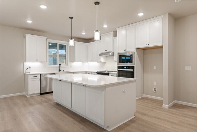 7963 Lennox St, West Richland, WA 99353 - photo 6