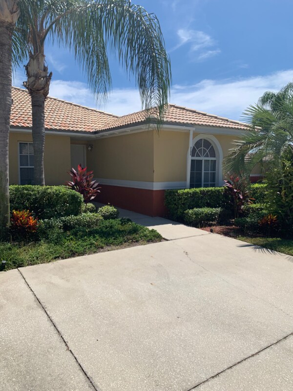 2208 Mystic Ring Loop, Kissimmee, FL 34759