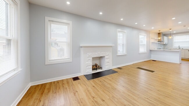 1472 S Champion Ave, Columbus, OH 43207 - photo 3