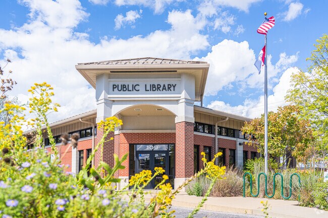Ashland’s public library offers a quiet spot for study and events.