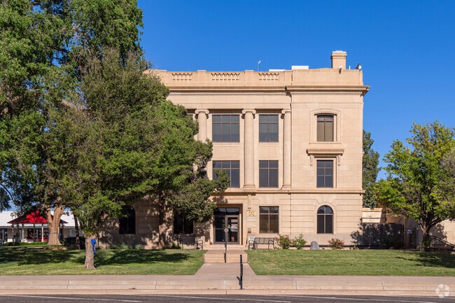 Downtown Levelland spans nine blocks around the old county courthouse.
