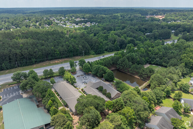 Harbour Oaks Montessori School sits right off of hwy 78 in Snellville.