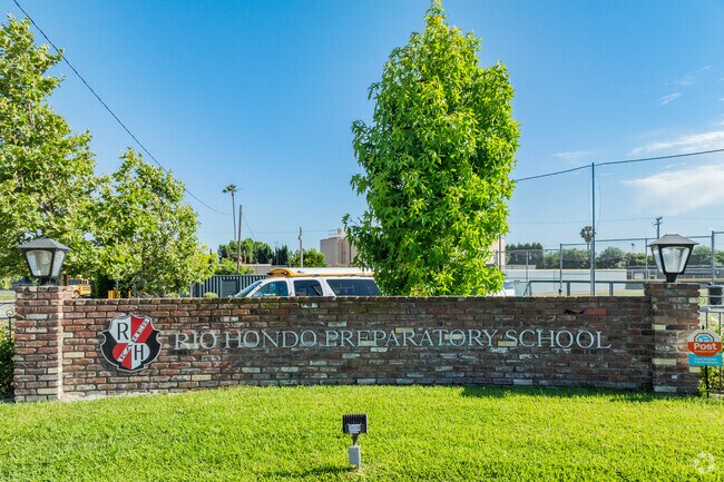 Rio Hondo Preparatory School