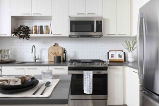 2455 Mandeville Ln, Alexandria, VA 22314