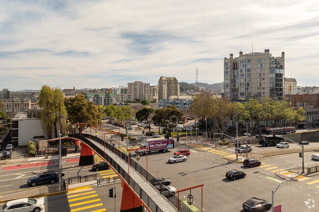Geary Borders the Western Addition to the north and provides access to the rest of the city.