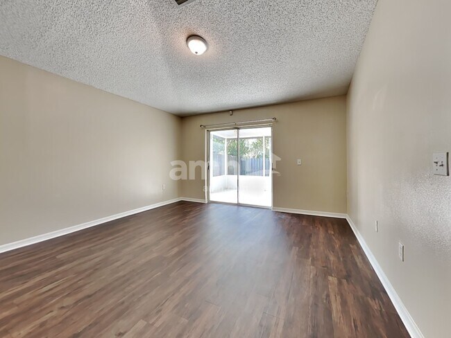 70 Reeding Ridge Dr W, Jacksonville, FL 32225 - photo 6