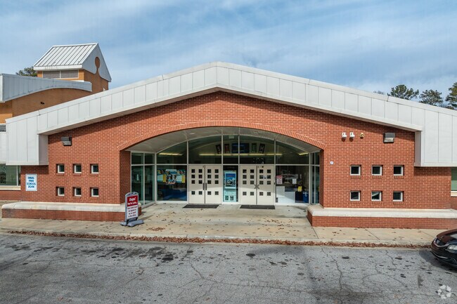 Cleveland Elementary School serves students from k to 6th grade.