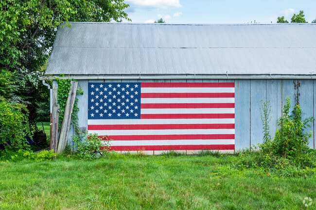 Colorful murals and artistic designs enhance Fieldsboro’s buildings, reflecting its cultural charm.