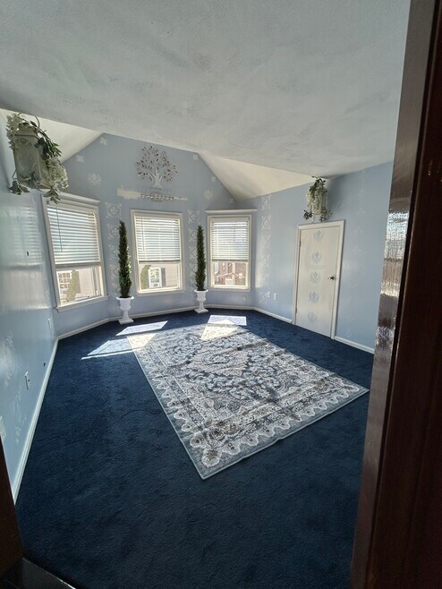 Living/dining area